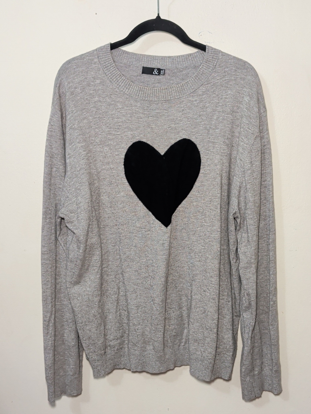& Light Gray Crewneck Sweater with Black Heart Women's Size XXL